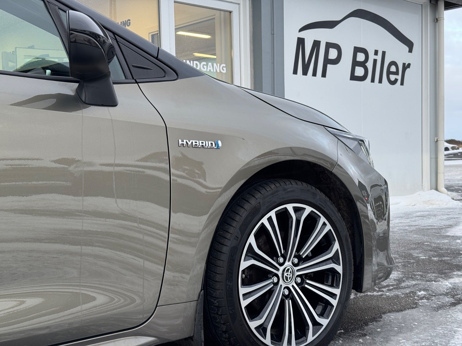 Billede af Toyota Corolla 1,8 Hybrid H3 Design Touring Sports MDS