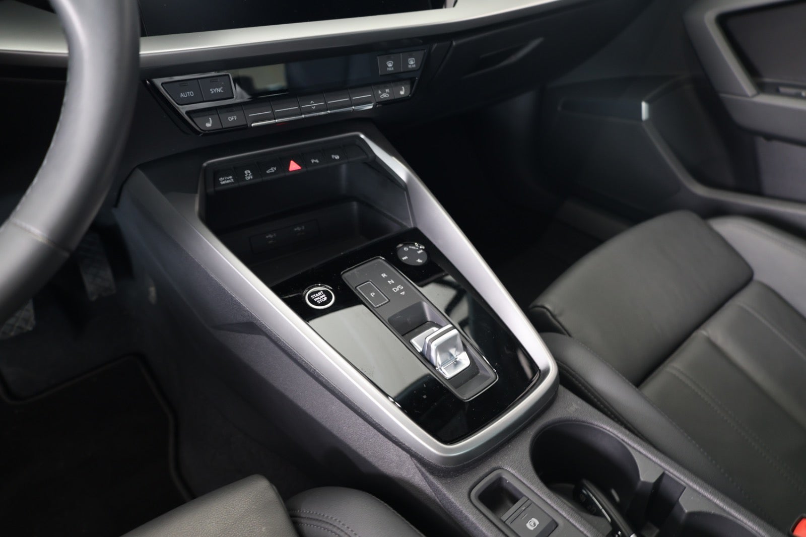 Audi A3 45 TFSi e S-line Sportback S-tr. 5d - 7