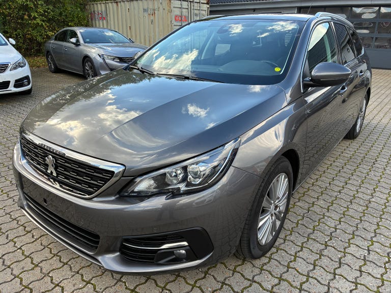 Peugeot 308 BlueHDi 120 Selection Sky SW