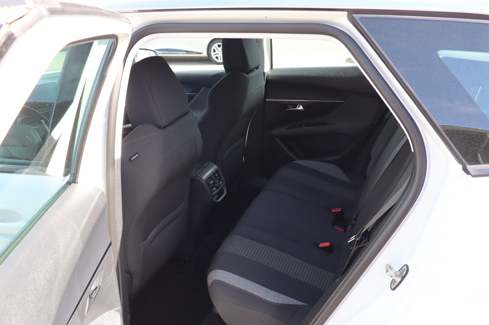 Billede af Peugeot 3008 1,2 e-THP 130 Allure