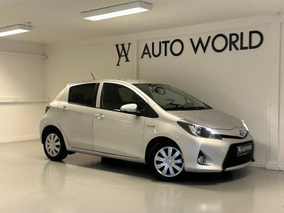 Toyota Yaris 1,5 Hybrid H2 Touch CVT Benzin aut. Automatgear modelår 2013 km 109000 Sølvmetal nysyne