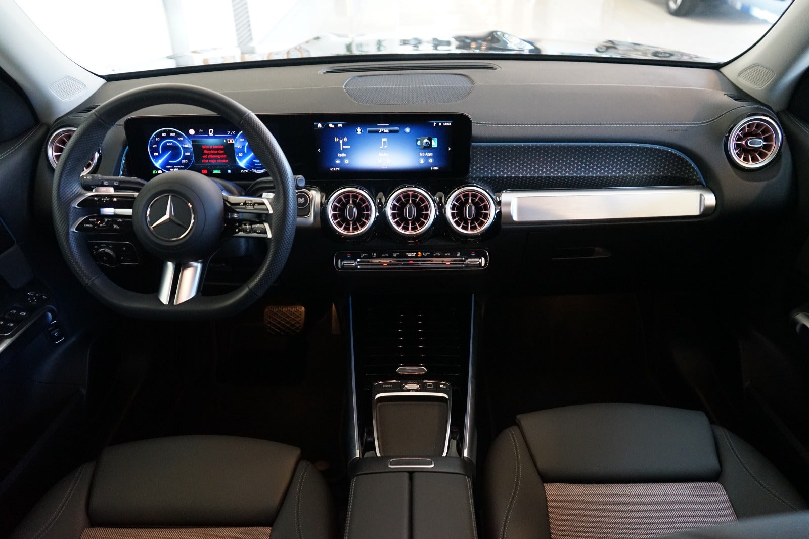 Mercedes EQB250+