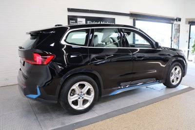 BMW iX1 xDrive30 X-Line