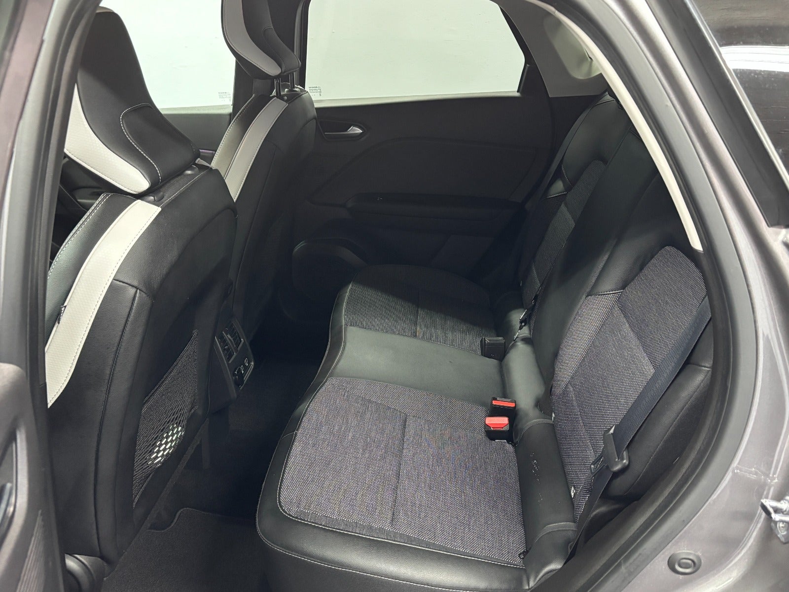 Billede af Renault Captur 1,6 E-Tech Intens