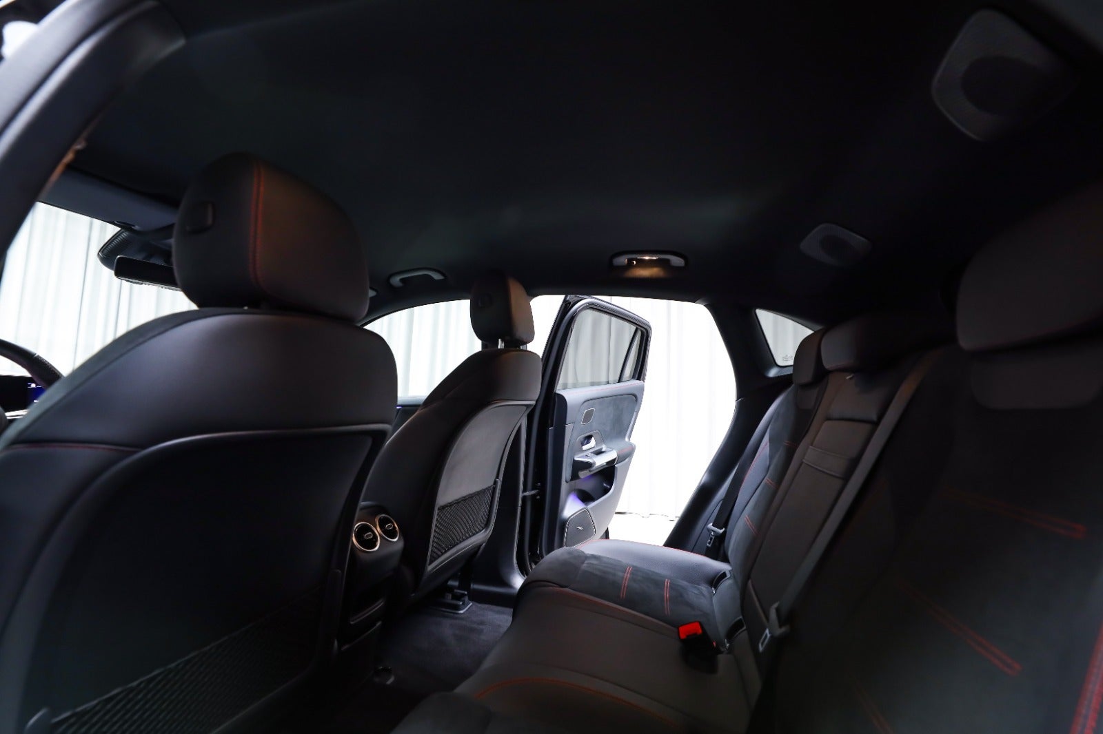Mercedes-Benz EQA 250+ (5/8)