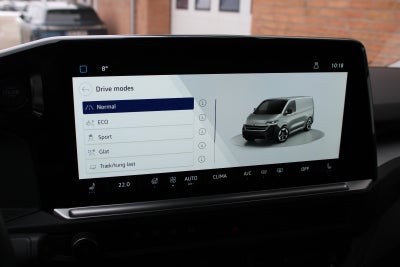 VW e-Caravelle Life SWB