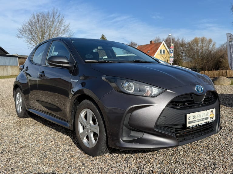 Toyota Yaris Hybrid H1 e-CVT