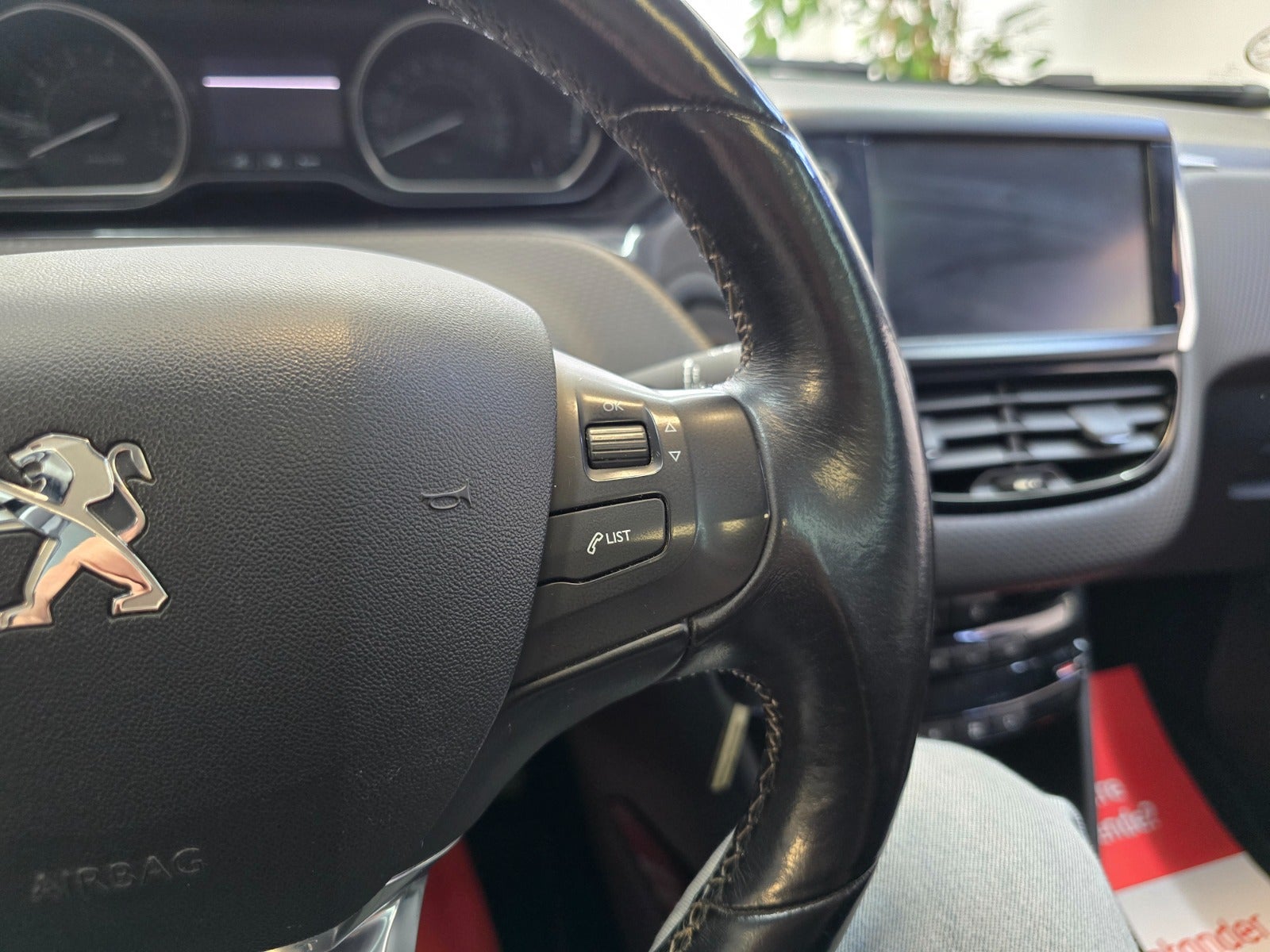 Billede af Peugeot 2008 1,2 e-THP 110 Desire Sky