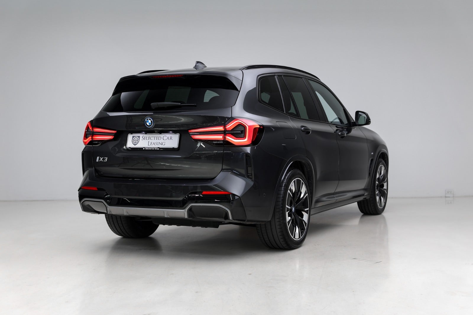 BMW iX3 Charged Plus M-Sport
