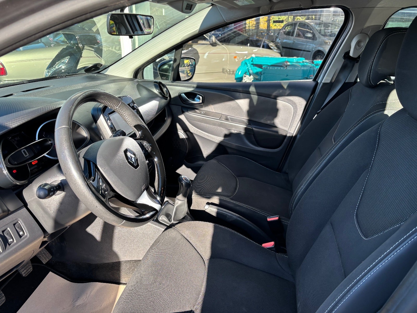 Renault Clio IV TCe 90 Expression Sport Tourer