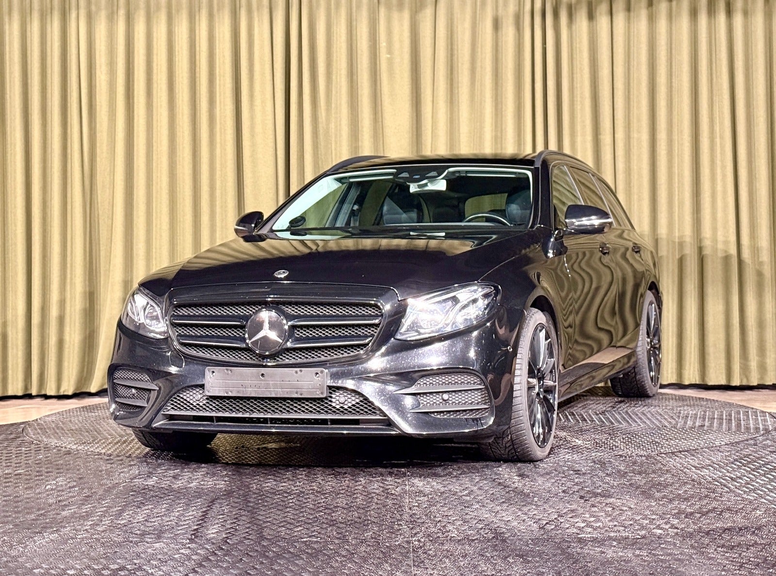 Mercedes E400 d 2,9 AMG Line stc. aut. 4Matic