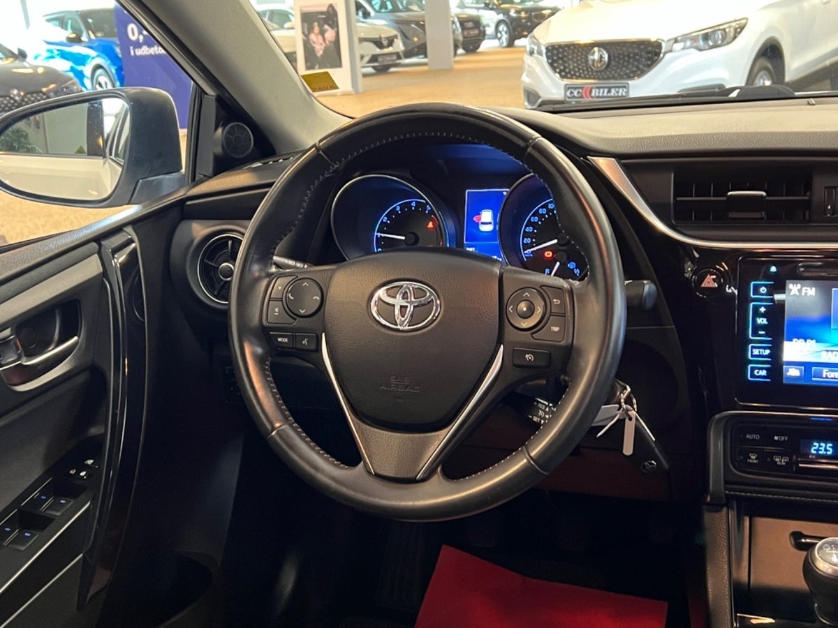 Toyota Auris 2017