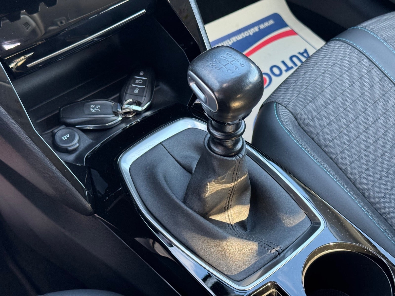 Billede af Peugeot 208 1,5 BlueHDi 100 Allure Sky