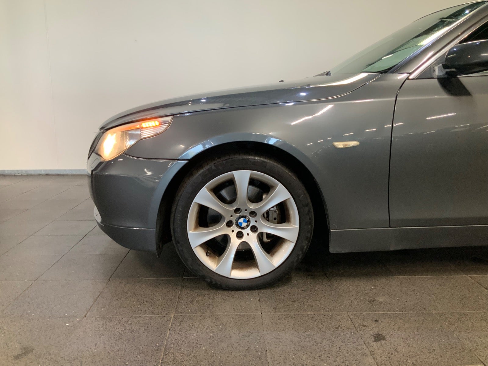 BMW 525i (3/8)