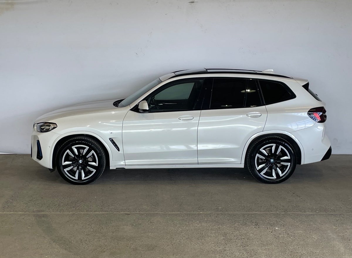 BMW iX3 Charged M-Sport