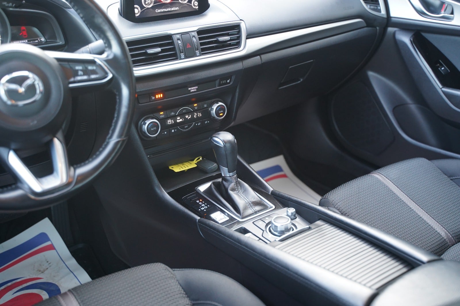 Billede af Mazda 3 2,0 SkyActiv-G 120 Vision aut.