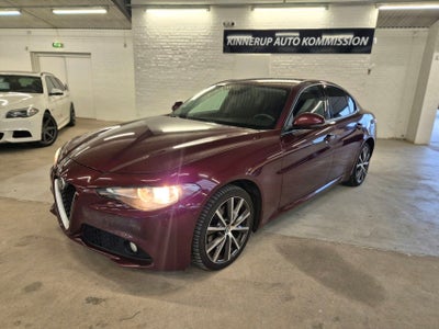 Alfa Romeo Giulia 2,2 JTD 180 aut. 4d
