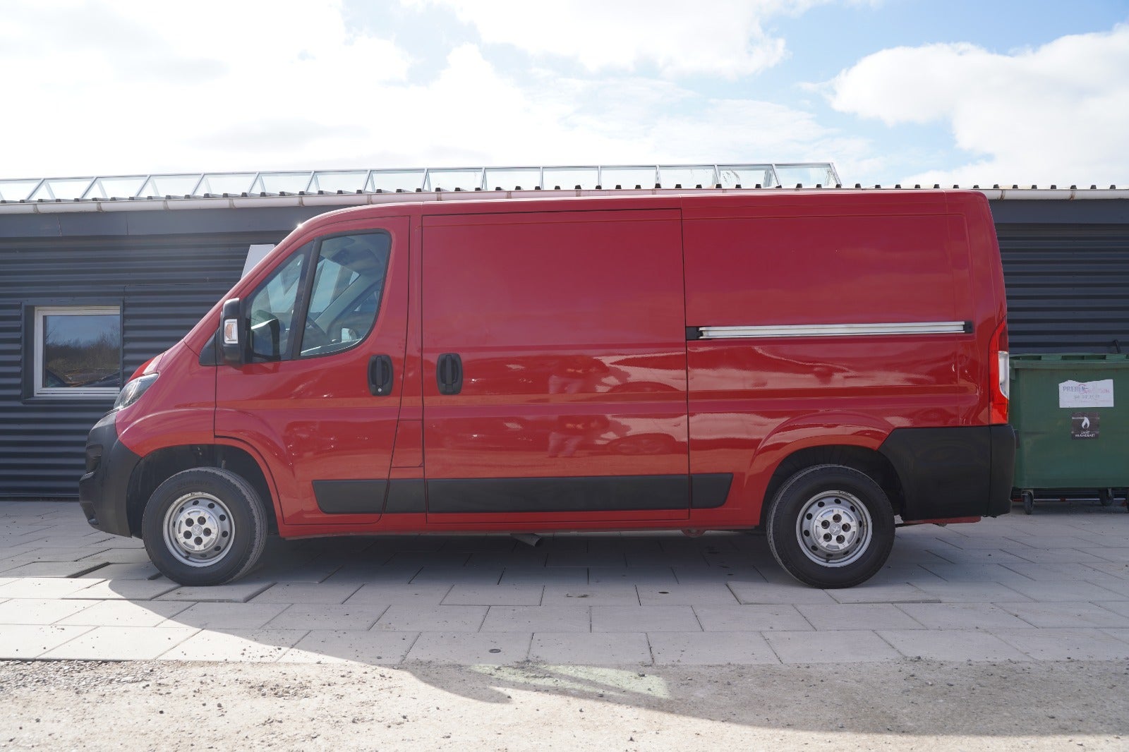 Billede af Peugeot Boxer 330 2,0 BlueHDi 130 L2H2