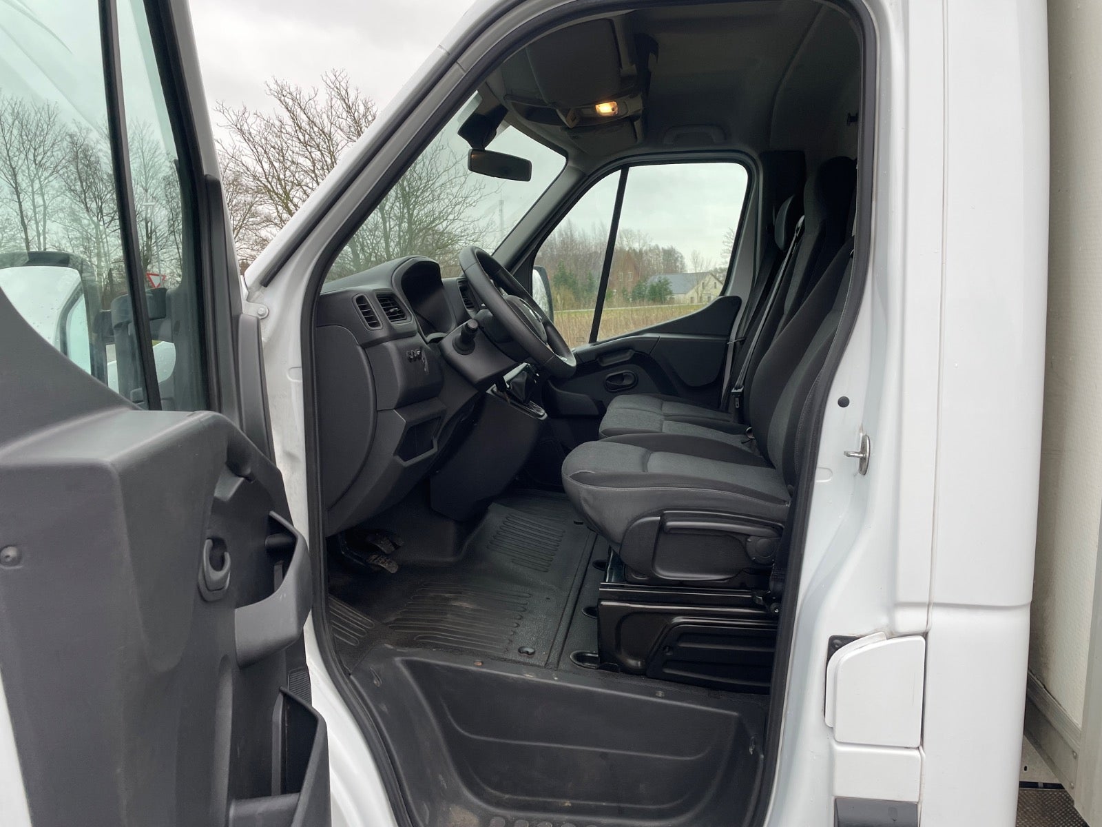 Billede af Renault Master IV T35 2,3 dCi 180 L3 Alukasse m/lift