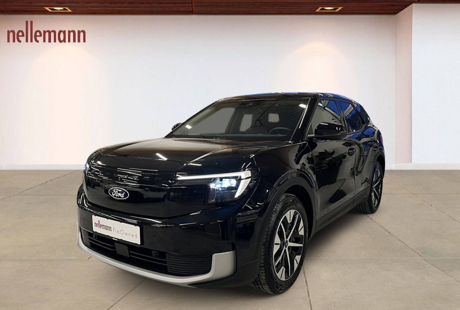 Ford Explorer Select Extended Range