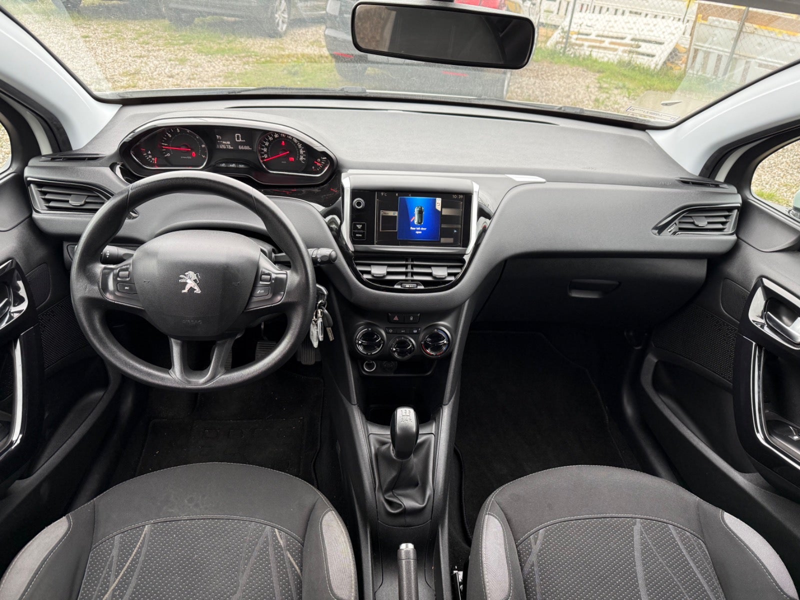 Peugeot 208 2013