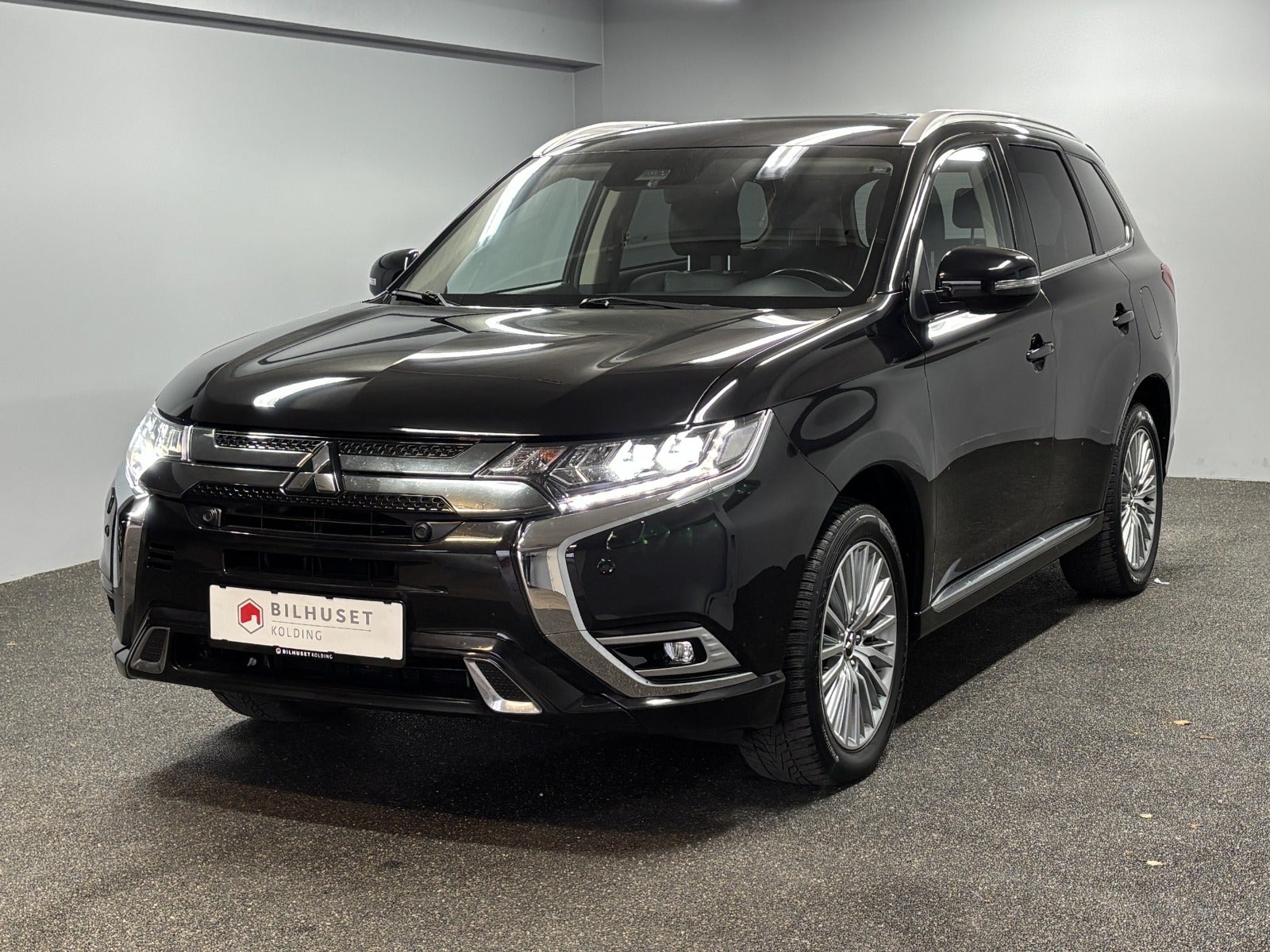 Billede af Mitsubishi Outlander 2,4 PHEV Intense CVT 4WD