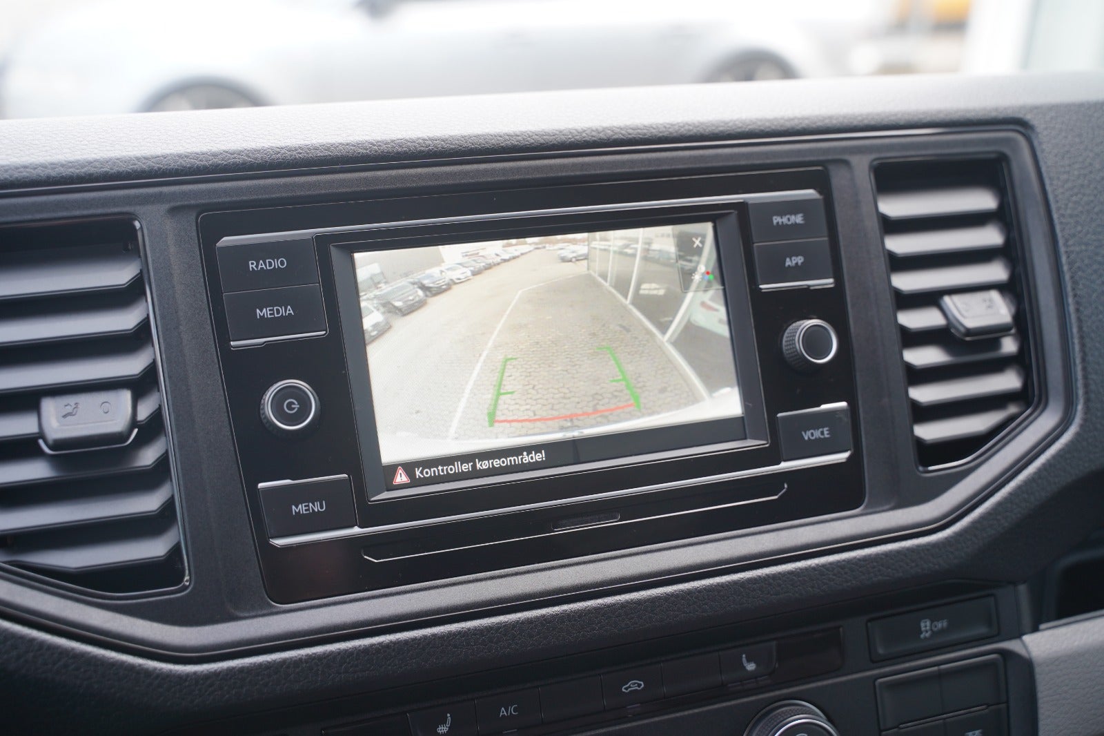 Billede af VW Crafter 35 2,0 TDi 140 Kassevogn L3H2