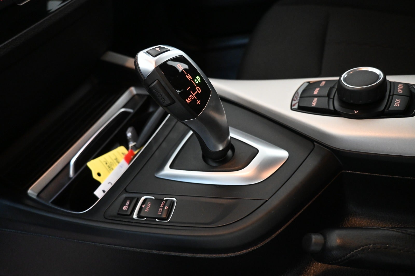 BMW 118i Connected aut.