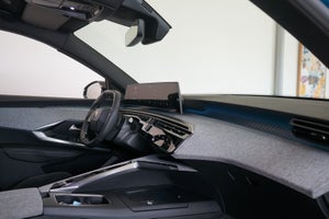 Peugeot e-3008