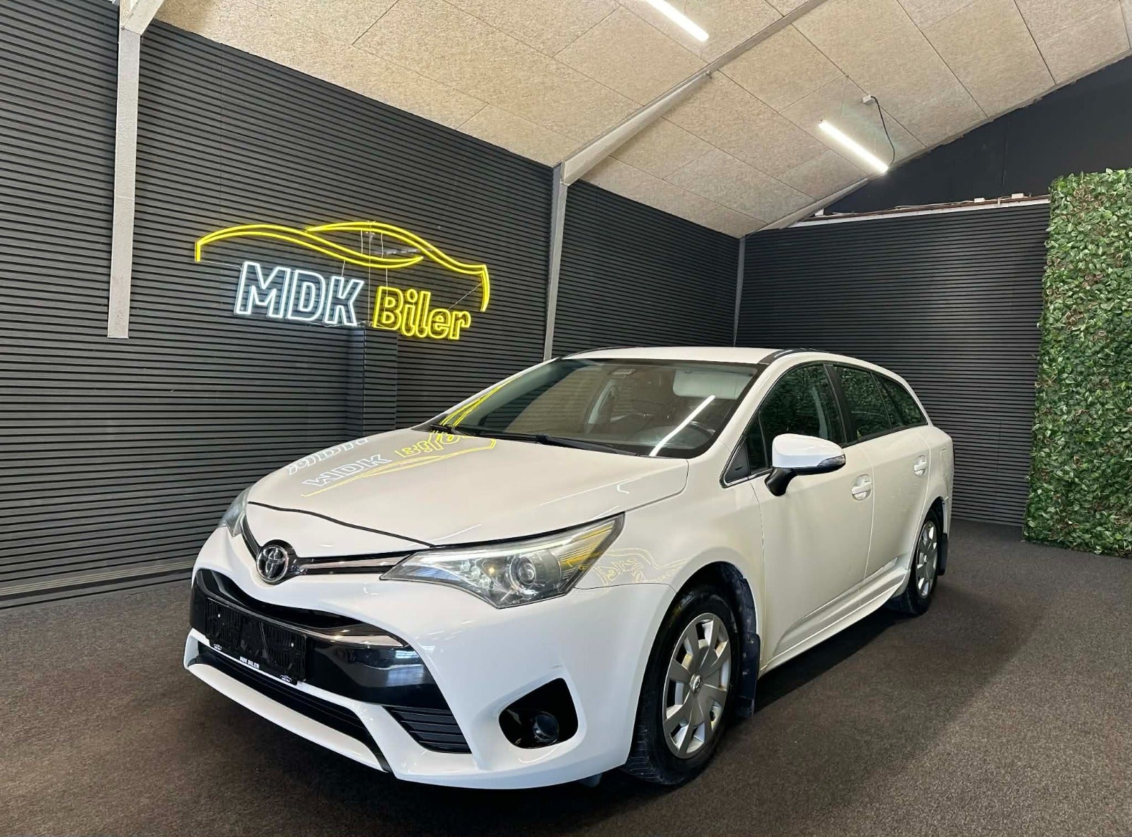 Billede af Toyota Avensis 1,6 D-4D T1 Touring Sports