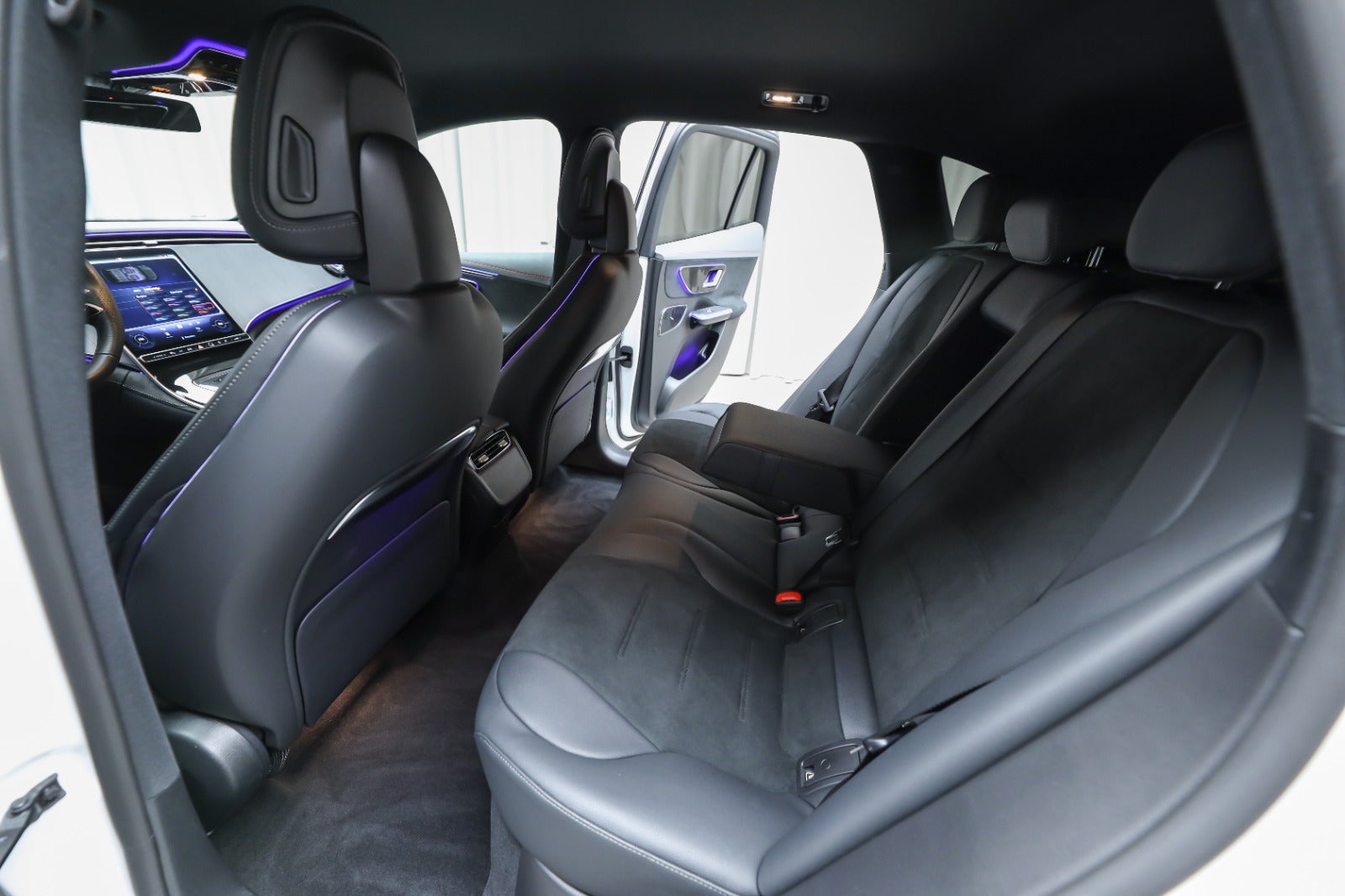 Mercedes-Benz EQE 350 SUV (5/8)