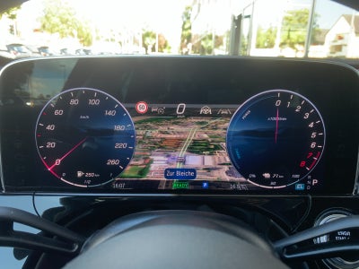 Mercedes E300 e 2,0 AMG Line stc. aut.