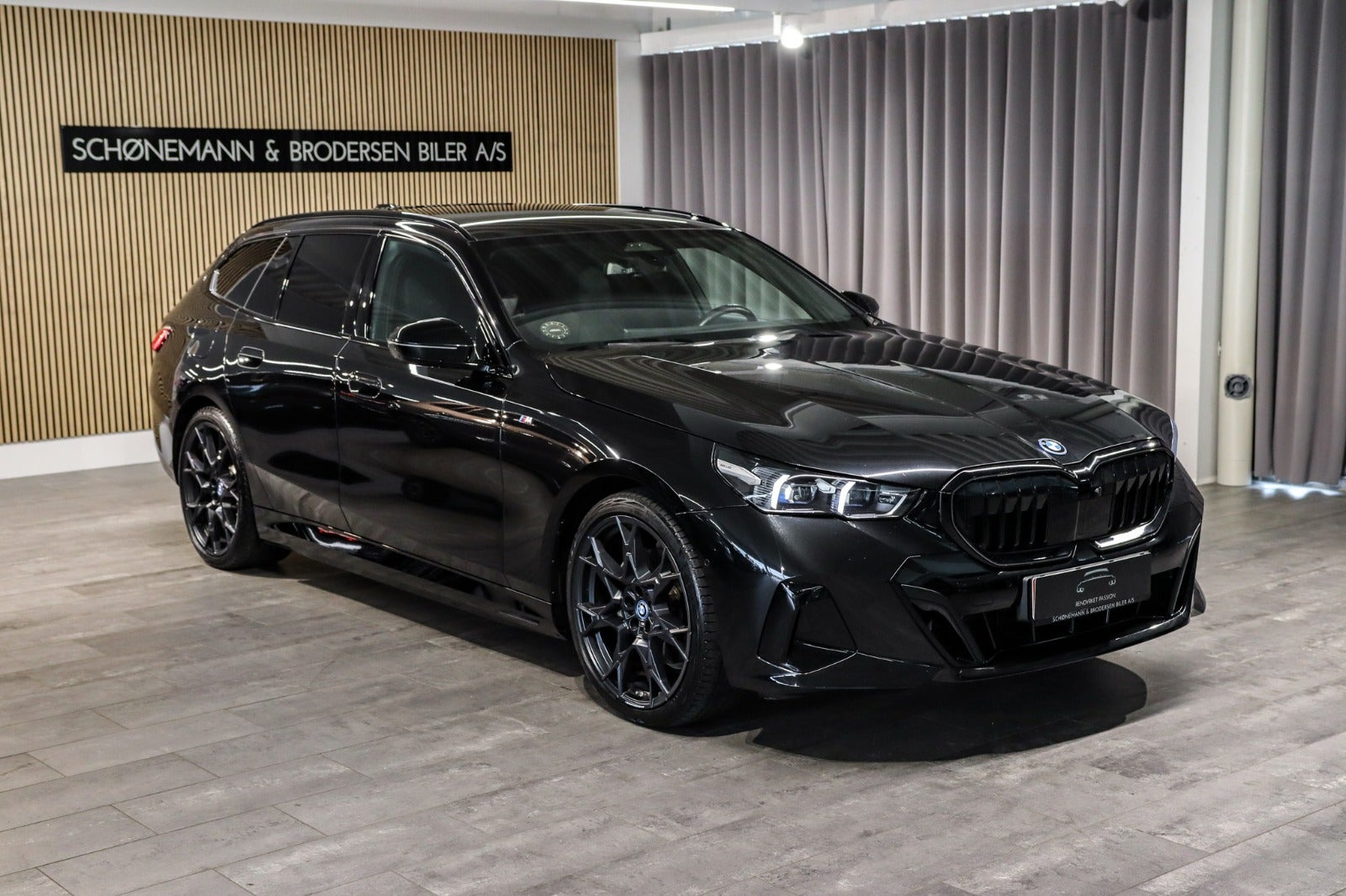 Billede af BMW i5  eDrive40 Touring Fully Charged