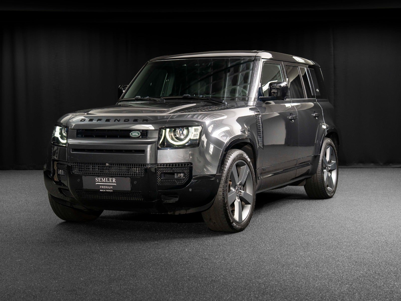 Land Rover Defender 110