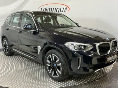 BMW iX3  Charged 5d