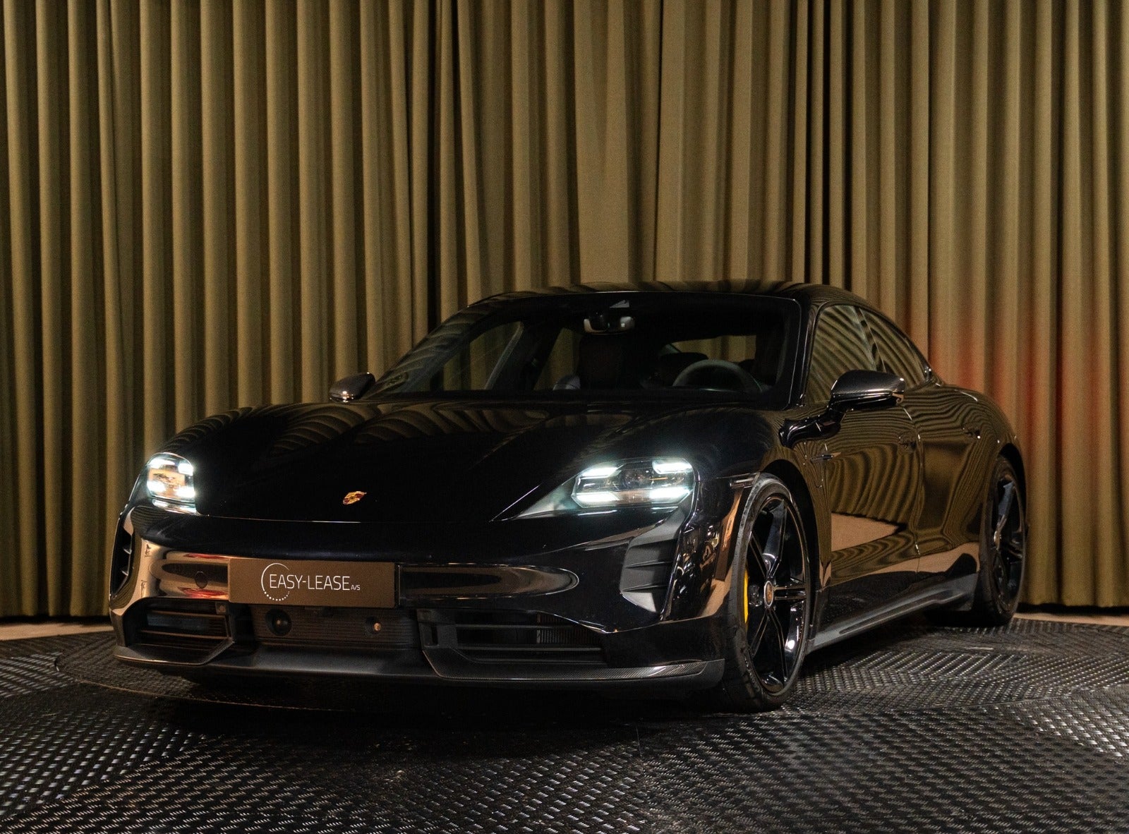 Porsche Taycan Turbo S  Performance+