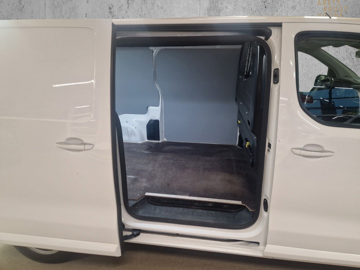 Billede af Citroën Jumpy 2,0 BlueHDi 180 L3 MasterLine EAT8