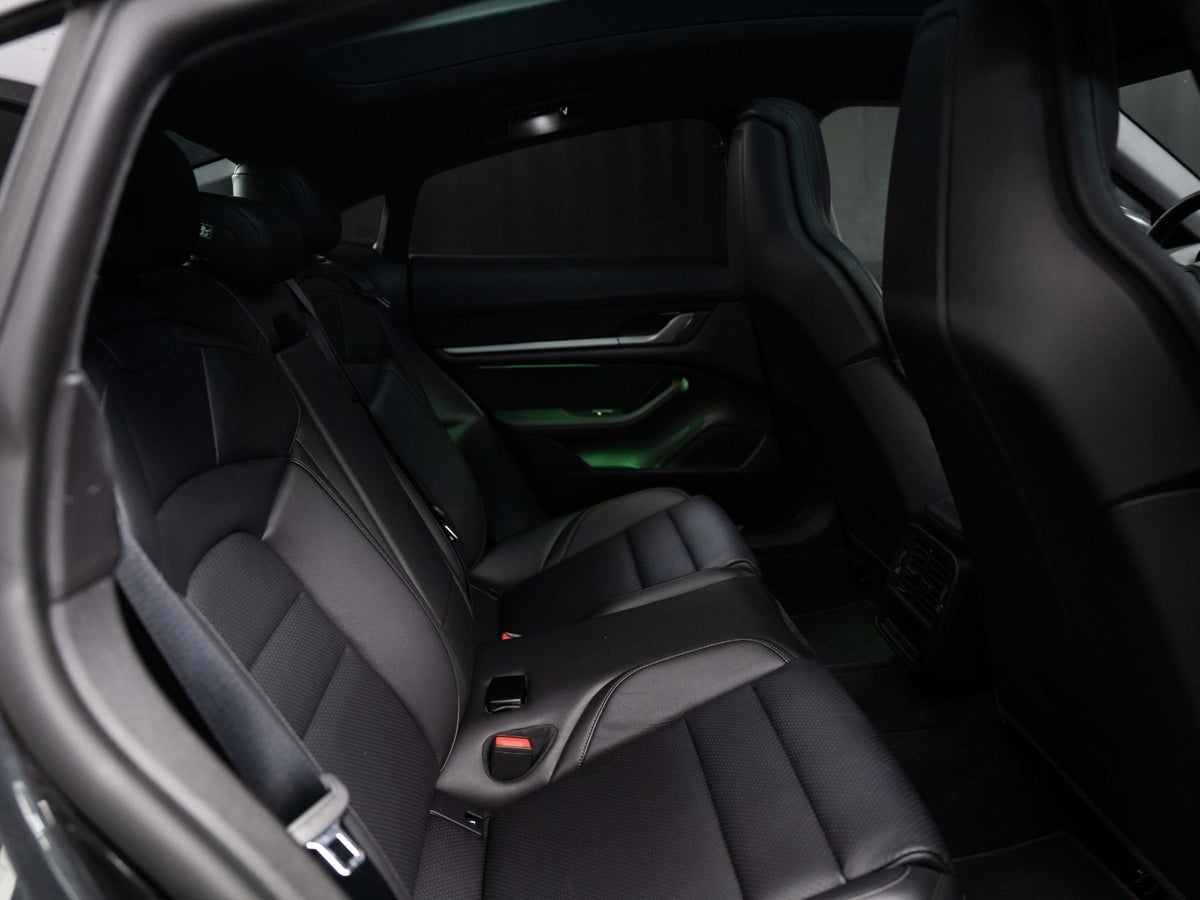 Gallery image 18 of 18