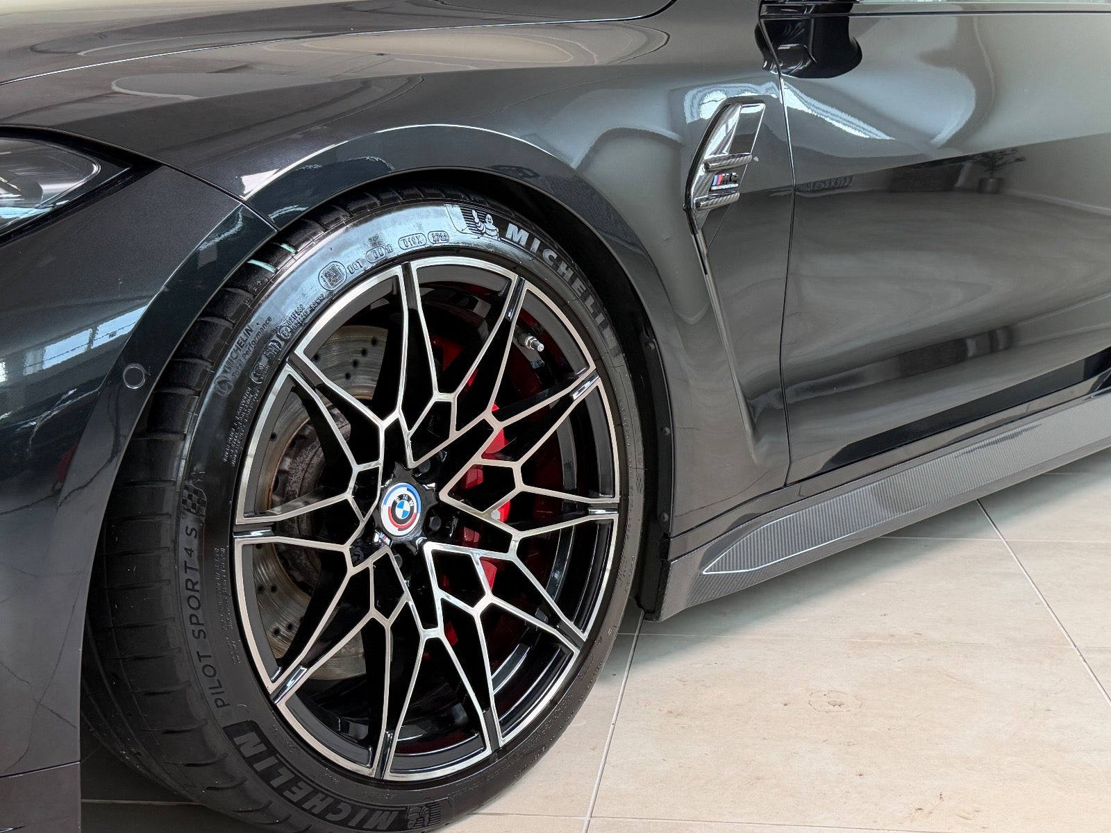 BMW M4 3,0 Coupé Competition xDrive aut. 2d - 2