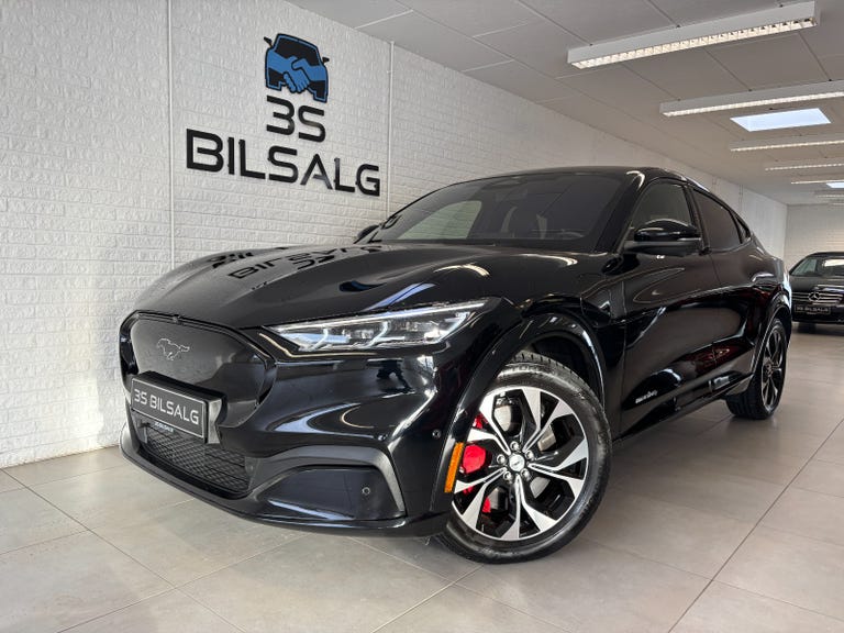 Ford Mustang Mach-E Premium Standard Range AWD