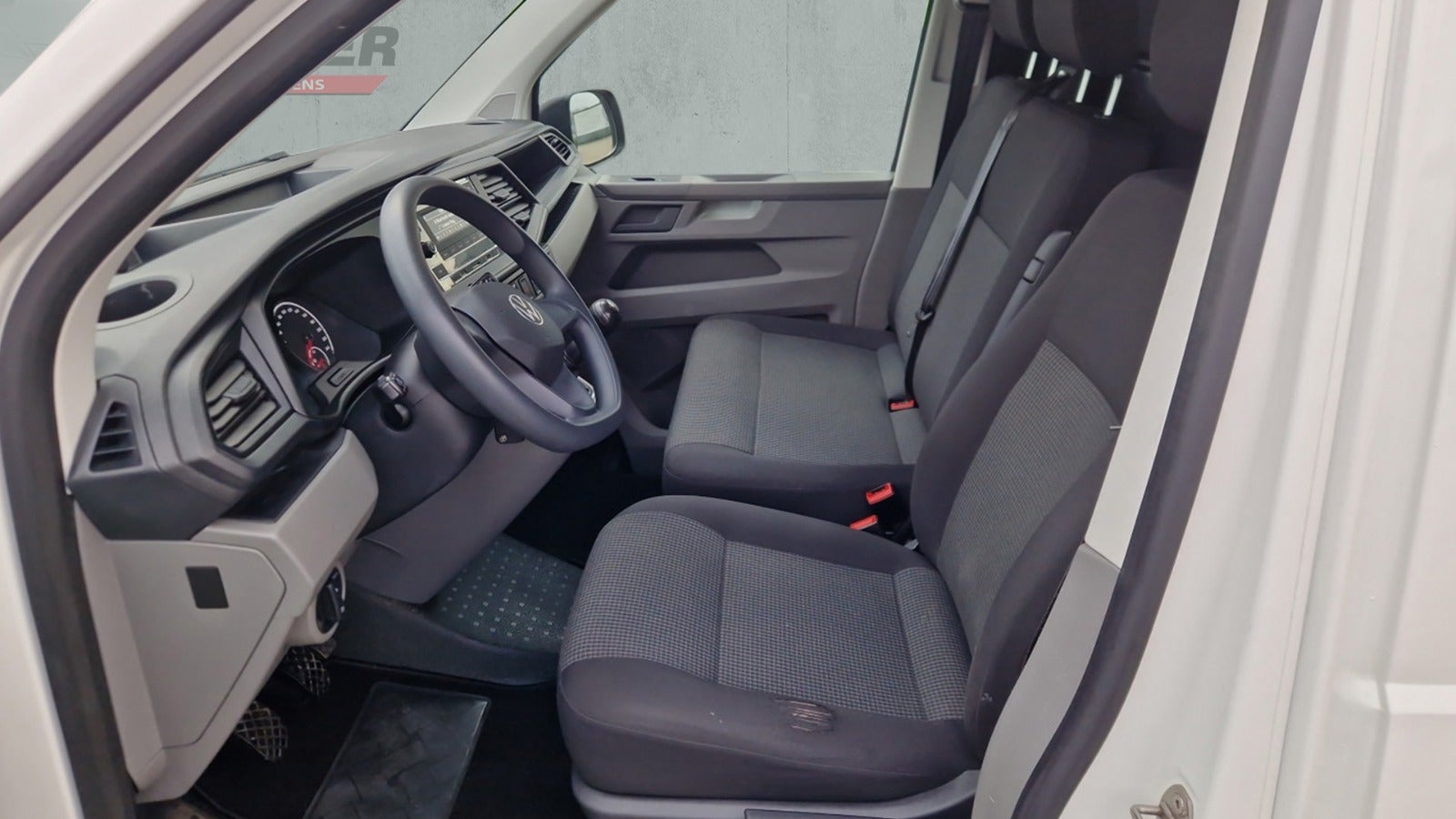 Billede af VW Transporter 2,0 TDi 110 Kassevogn lang