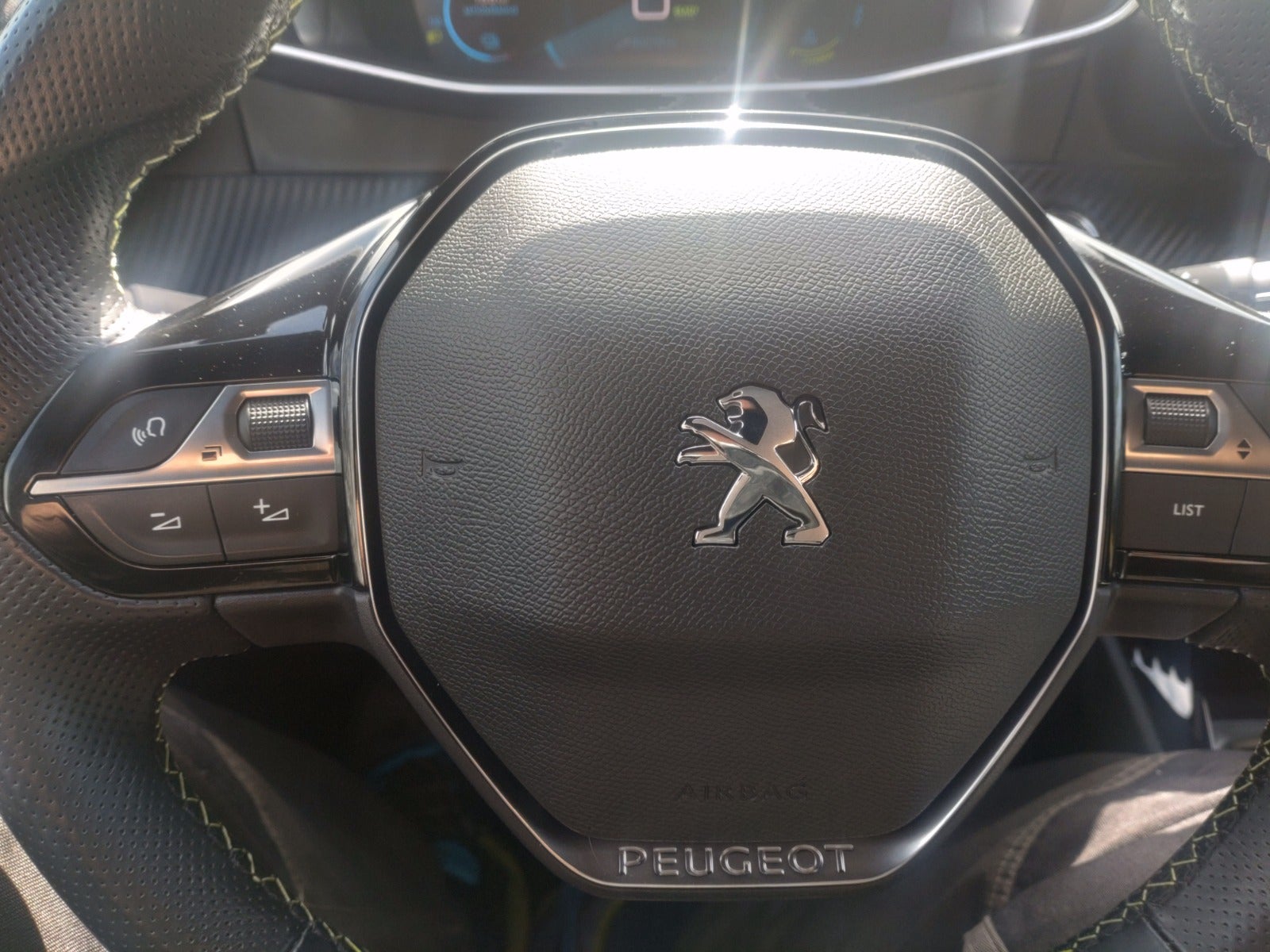 Peugeot e-208 2020