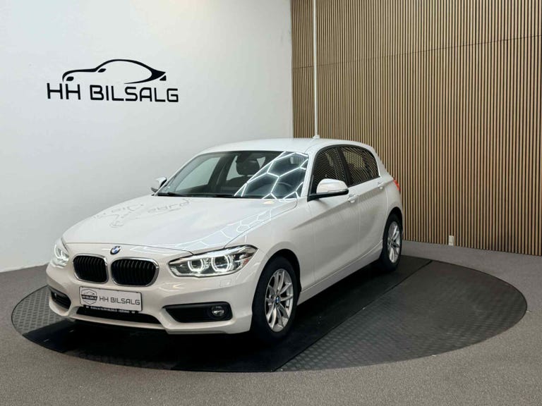 BMW 118d Connected aut.