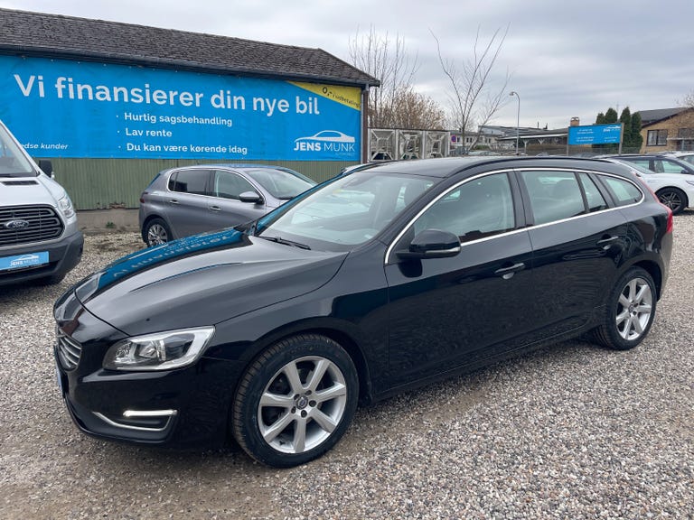 Volvo V60 T3 152 Momentum