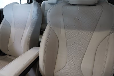 BMW iX1 xDrive30 X-Line