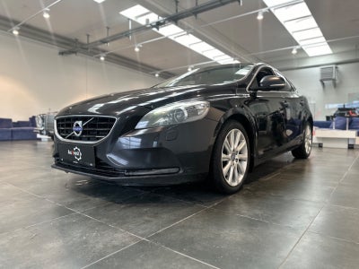 Volvo V40 CC 2,0 D3 150 Momentum aut. 5d