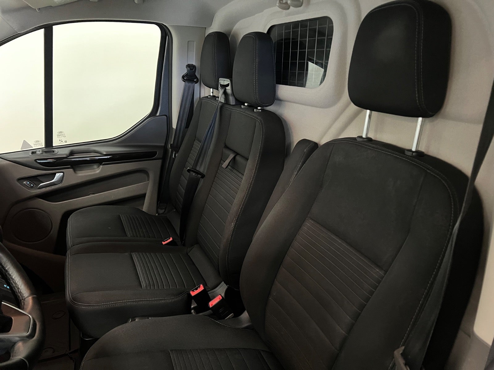 Billede af Ford Transit Custom 320L 2,0 TDCi 170 Limited aut.