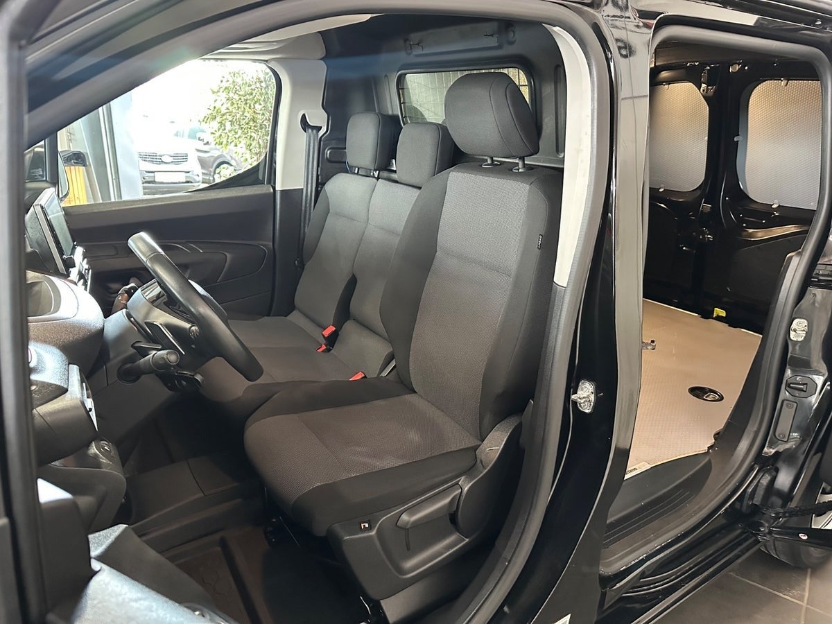 Peugeot Partner BlueHDi 130 L1V1 Plus EAT8 Van