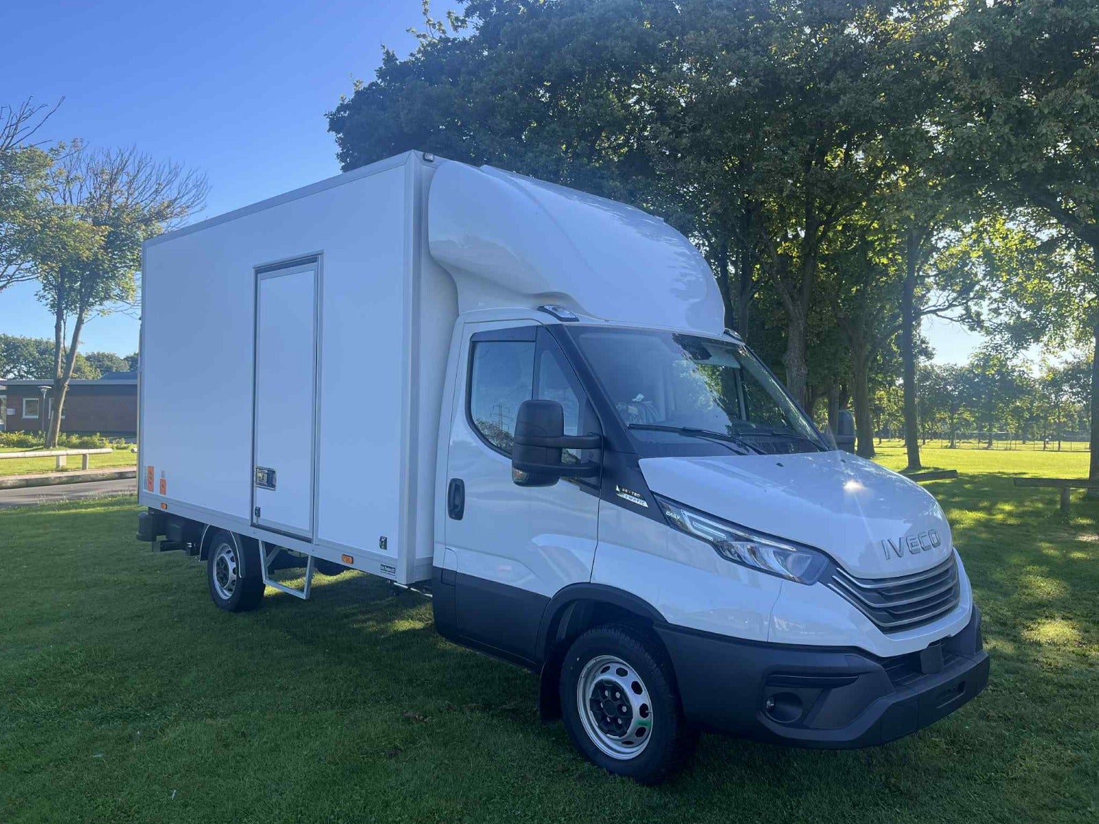 Billede af Iveco Daily 3,0 35S18 4100mm Alukasse m/lift AG8