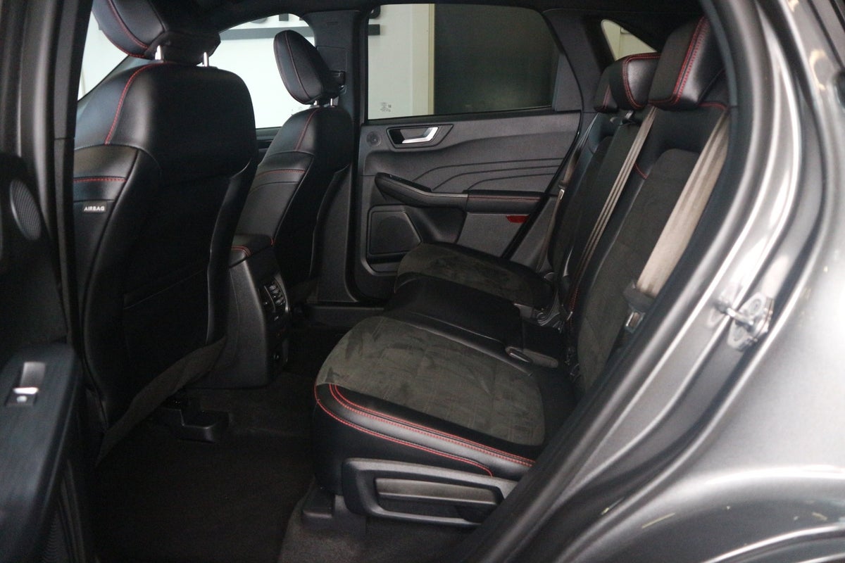 Ford Kuga PHEV ST-Line X CVT